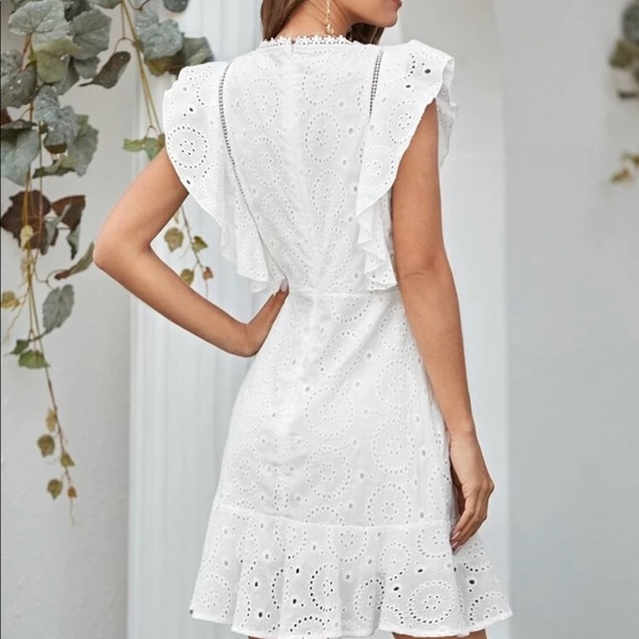 Lace Dress Ruffle Sleeves - Picture 2 of 3